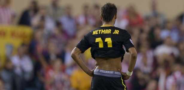 neymar-mostra-marca-de-patrocinadora-na-cueca-em-jogo-do-barcelona-contra-o-atletico-de-madri-pela-liga-dos-campeoes-da-europa-1397647777608_615x300