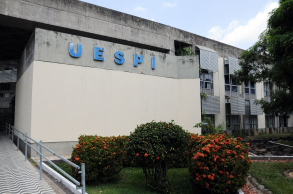 fachada-da-UESPI